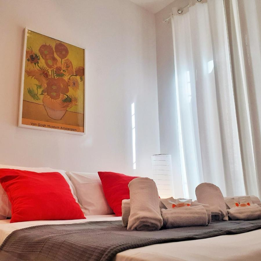 Near Metro Flat - Best Bnb Garbatella Rome Bagian luar foto